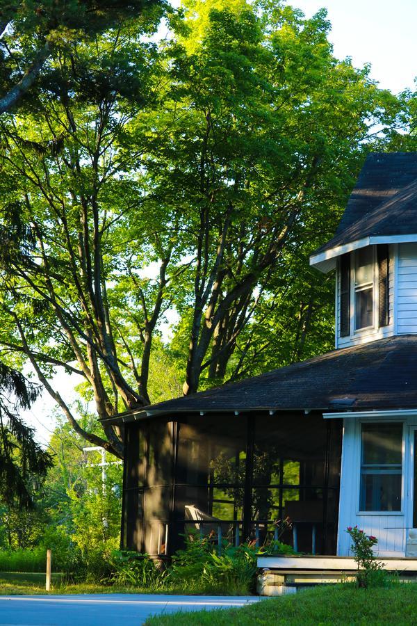 Mill Pond Inn Northport Exterior photo