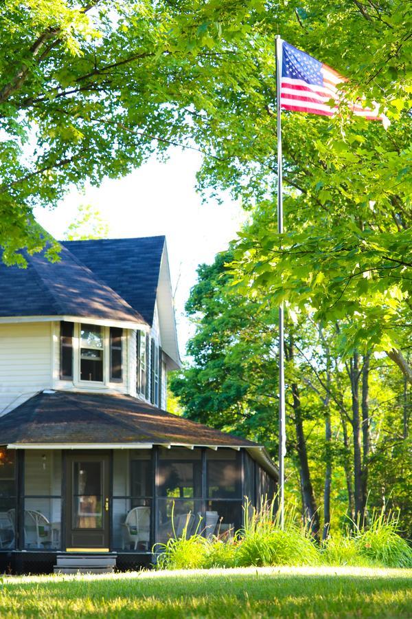 Mill Pond Inn Northport Exterior photo